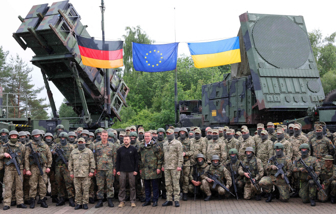 FILES-GERMANY-UKRAINE-RUSSIA-CONFLICT-DIPLOMACY-DEFENCE