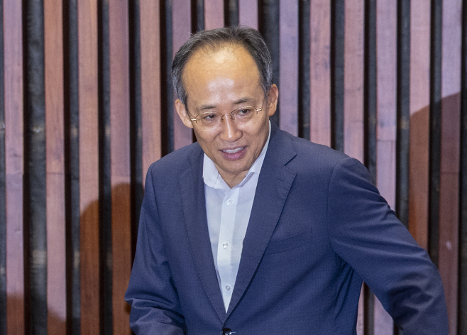 의원총회 참석한 추경호 의원<YONHAP NO-3155>