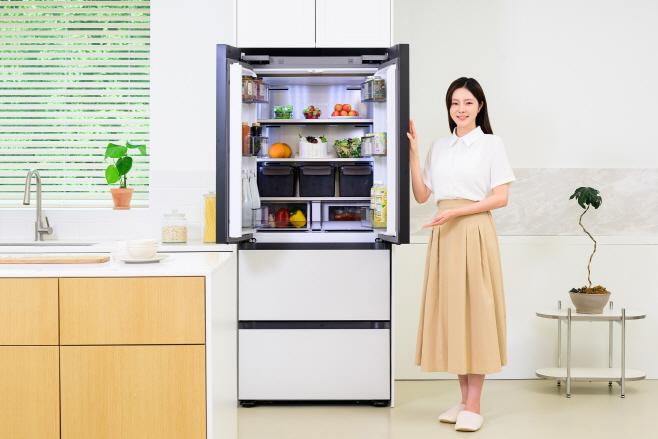 삼성전자, '키친핏 맥스' 디자인 적용한 김치냉장고 신제품 출시(1)