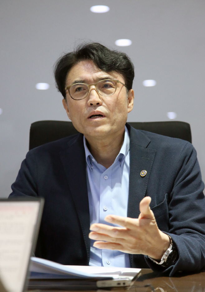 8.13 권창준 고용노동부 차관 출입기자단 간담회 (1)