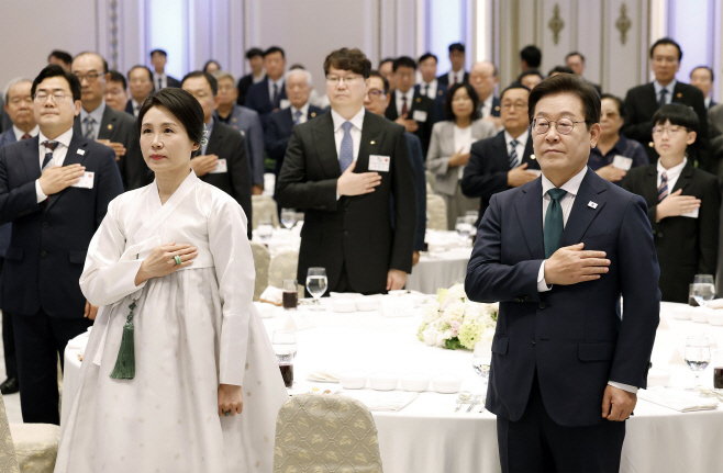 한미반도체 곽동신 회장, 독립유공자 후손으로 청와대 오찬 참석