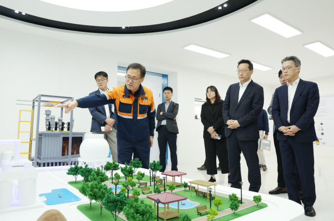 윤인대 차관보, 포항 철강 릴레이 현장 간담회 (1)
