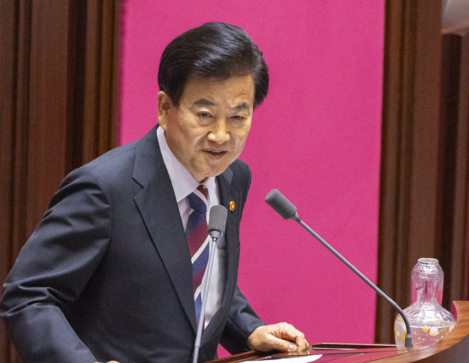 국회에서 취임 인사하는 정동영 통일부 장관<YONHAP NO-3735>