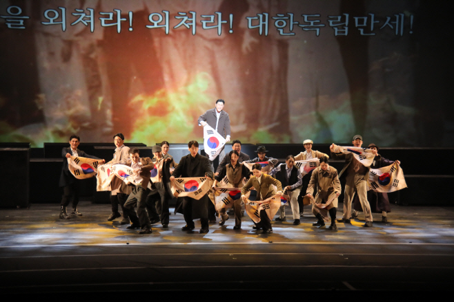 밀양시문화도시센터 공연 148
