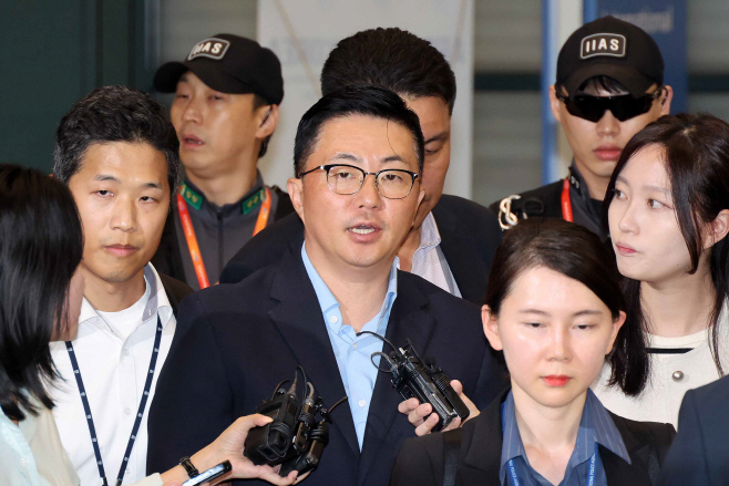김건희 집사 김예성 입국