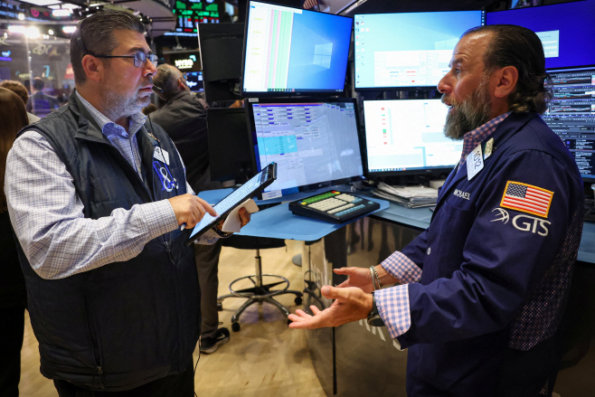 USA-STOCKS/ <YONHAP NO-5072> (REUTERS)