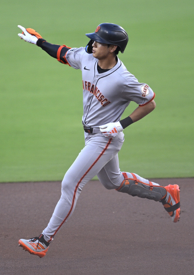 Giants Padres Baseball <YONHAP NO-2585> (AP)