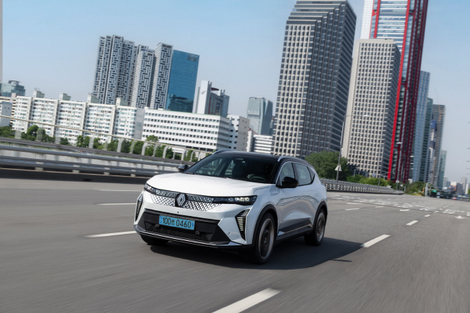 [사진자료] 세닉 E-Tech 100% 일렉트릭(Scenic E-Tech 100% Electric) 주행 사진