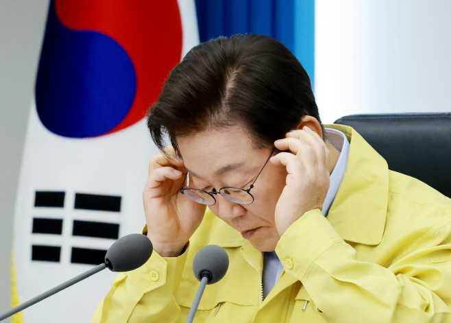 이재명 대통령, 8차 수석·보좌관 회의 참석