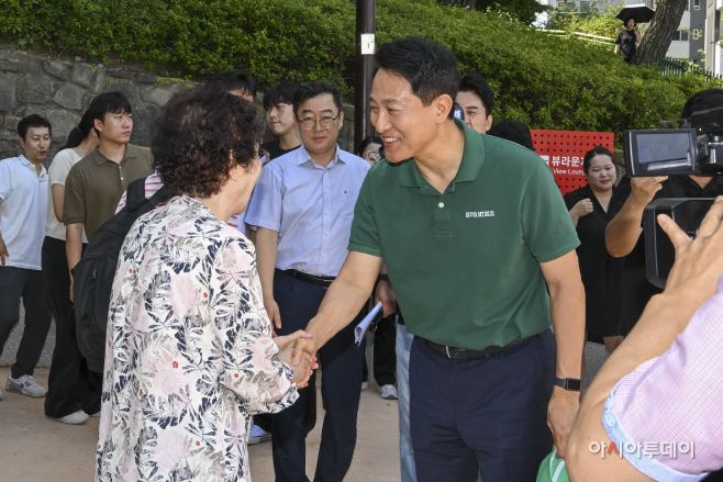 신당동 고지대 이동약자 편의시설 설치 현장 방문
