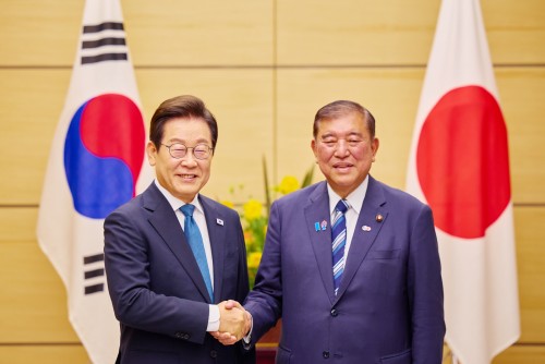 Korea, Japan cooperation set to strengthen trilateral ties with U.S.