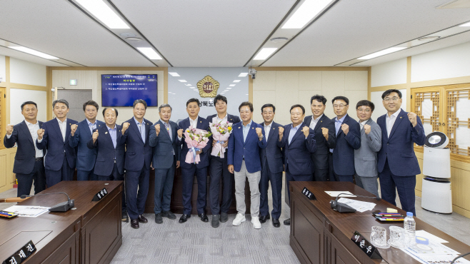 예산결산특별위원회_단체사진