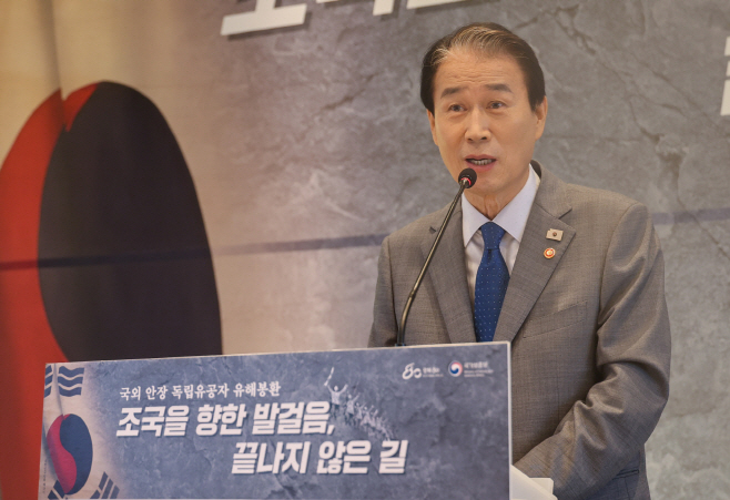 격려사하는 권오을 보훈부 장관<YONHAP NO-4396>