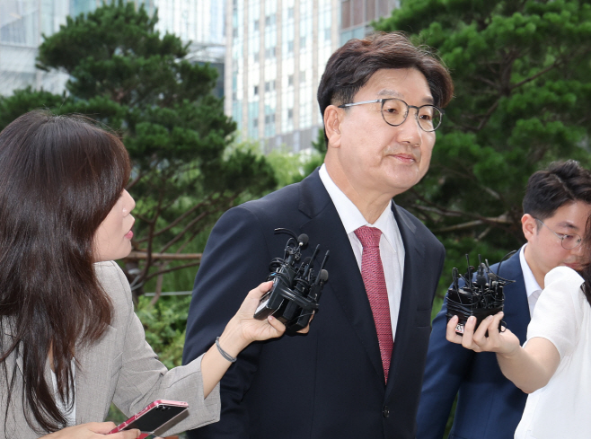 권성동 의원, 특검 출석