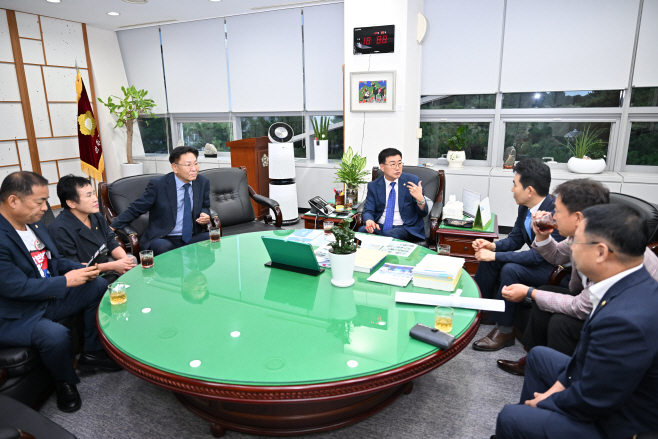 완주군의회, 전북지방변호사회와 손잡고 전주가정법원 및 완주군법원 설치 논의1