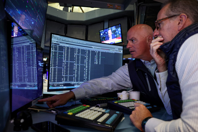 USA-STOCKS/ <YONHAP NO-0038> (REUTERS)