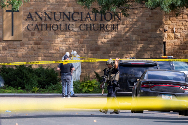 USA-MINNEAPOLIS/SHOOTING <YONHAP NO-0686> (REUTERS)