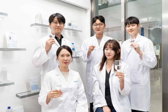 코웨이, ‘워터 소믈리에’ 교육 진행…“업계 최다 물맛 전문가 확보”