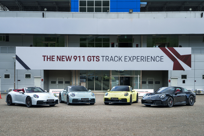 911 GTS 도열