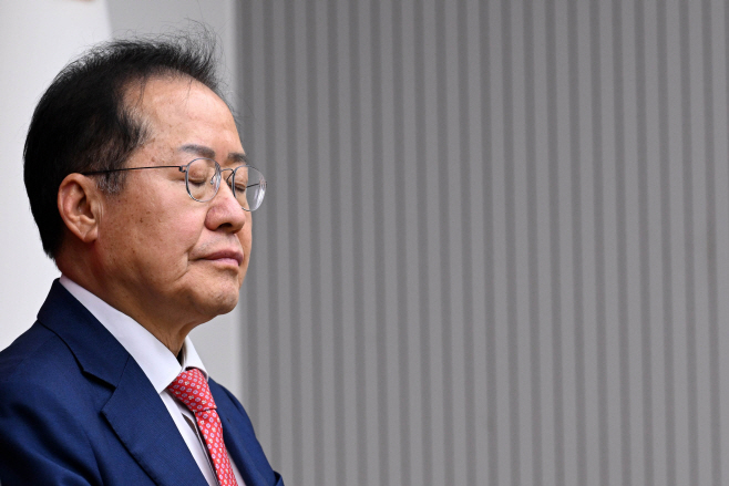 [포토] 눈감은 홍준표