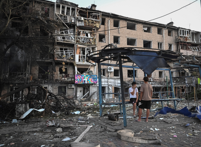 UKRAINE-CRISIS/ATTACK-ZAPORIZHZHIA