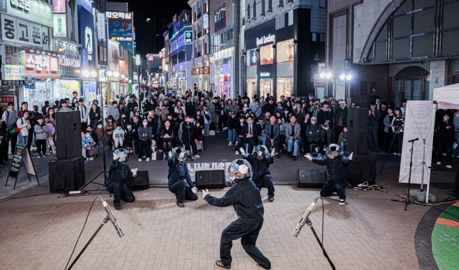 [붙임]_2025_동성로_청년버스킹_사진_1