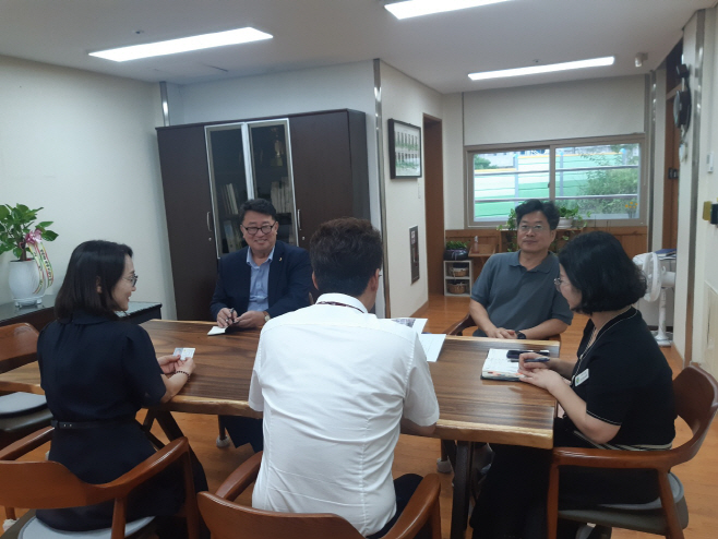 가평교육지원청, 경기도의회와 함께하는 학교 현장 간담회로 소통 협력 강화 사진