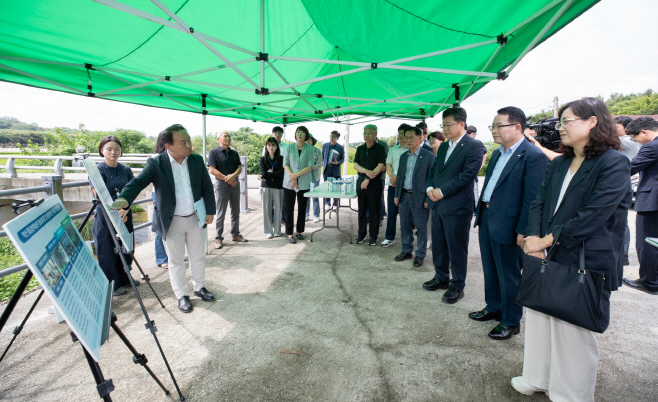 1_익산시_안호영 환노위원장_왕궁 자연환경복원 한뜻 (1)