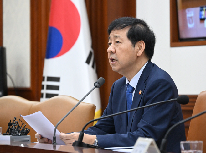 250903구윤철 부총리-경제관계장관회의 겸 산업경쟁력강화 관계장관회의-서울청사 (5)