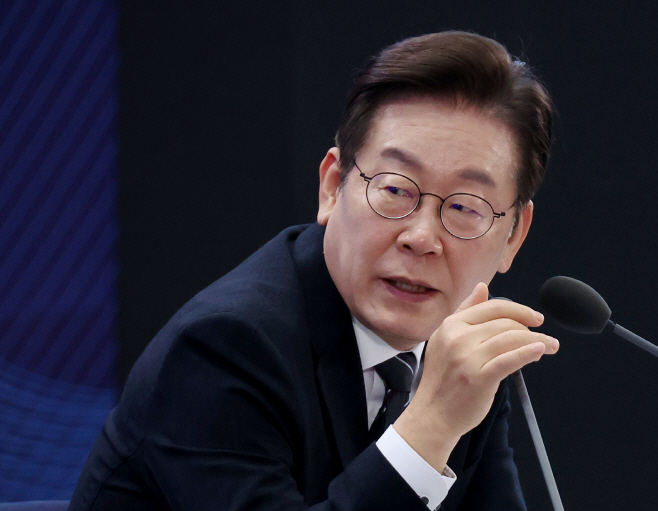 바이오 혁신 토론회, 발언하는 이재명 대통령<YONHAP NO-4227>