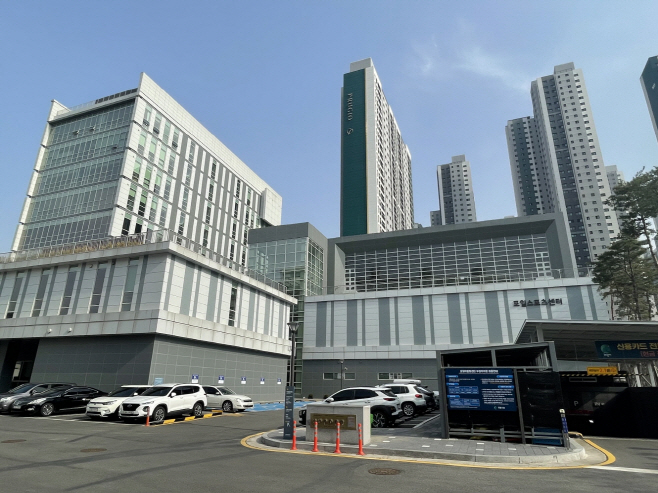 3.(사진)포일 스포츠센터 전경