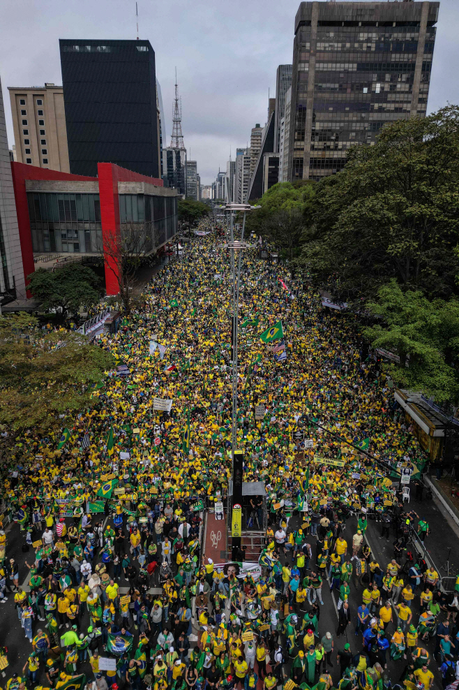 BRAZIL-POLITICS-JUSTICE-TRIAL-SUPPORTERS