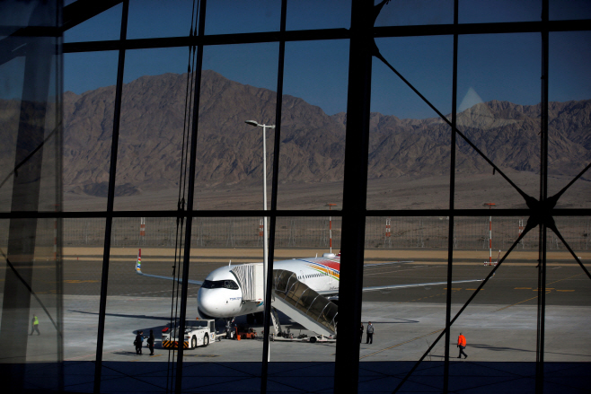 ISRAEL-PALESTINIANS/RAMON-AIRPORT <YONHAP NO-1624> (REUTERS)