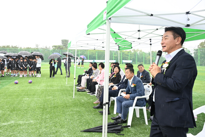 1.체육과(의정부시, 국제규격 축구장 조성…대회 유치 기반·쾌적한 체육환경 마련)3
