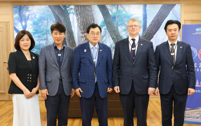 보도자료_경주시 주부산미국영사관 수석영사와 교류 확대 논의
