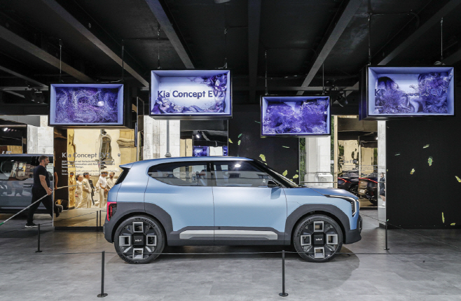 (사진17) 독일 뮌헨 IAA 오픈 스페이스에서 선보인 기아 콘셉트 EV2_2