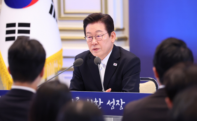 이재명 대통령, 취임 100일 기자회견<YONHAP NO-2523>