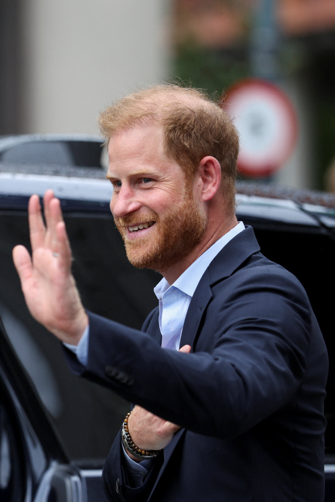 BRITAIN-ROYALS/HARRY <YONHAP NO-7194> (REUTERS)