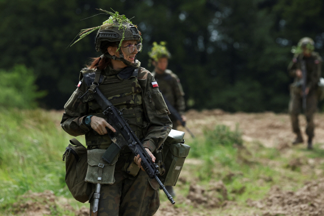 UKRAINE-CRISIS/POLAND-MILITARY