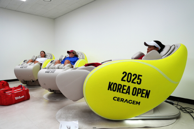 (사진자료) 국제 여자프로테니스 대회 WTA 500 코리아오픈 2025 세라젬 파우제 M8 Fit