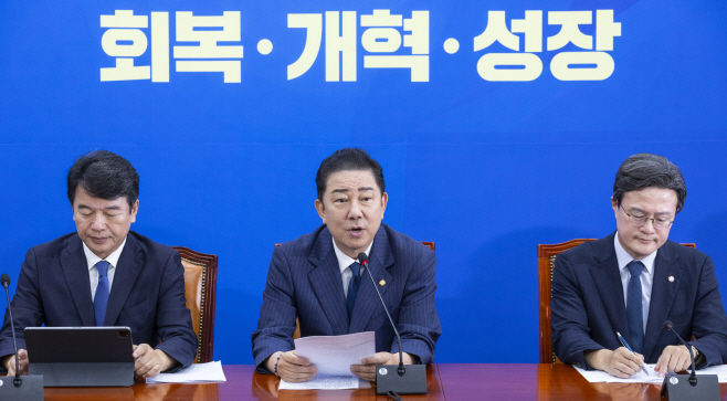 '정부조직법 처리 의지' 밝히는 김병기 원내대표<YONHAP NO-1737>
