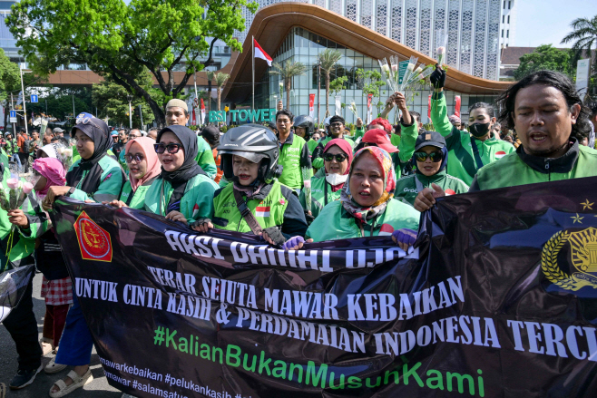 INDONESIA-UNREST-INTERNET <YONHAP NO-3476> (AFP)