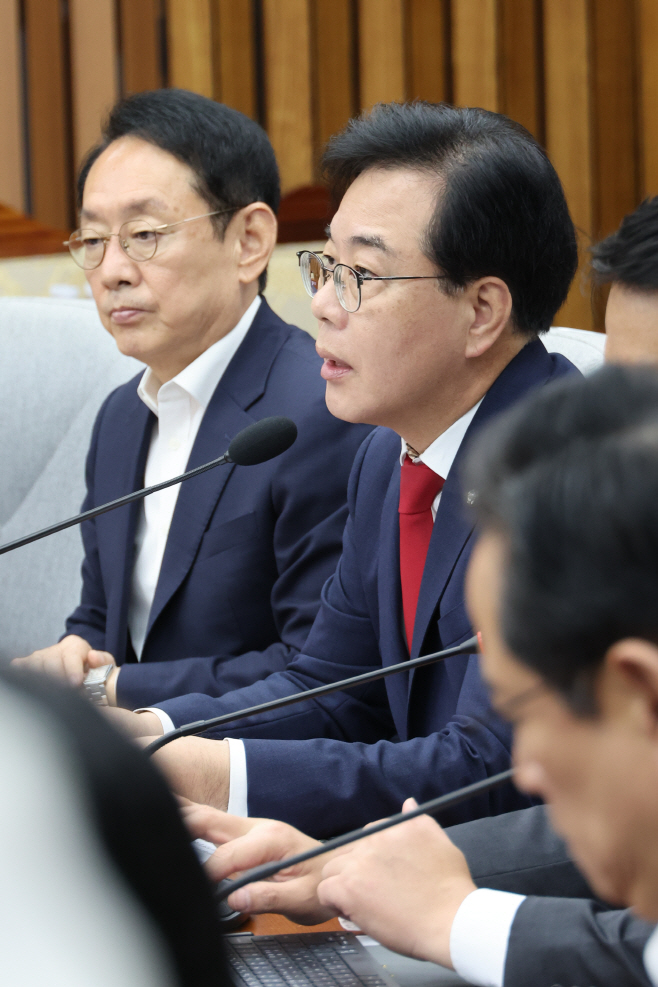 발언하는 송언석 원내대표<YONHAP NO-2539>