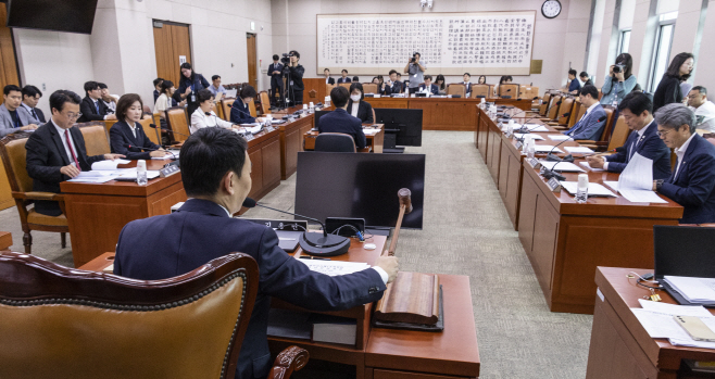 내란특별법 다룰 법사위 제1소위 개회<YONHAP NO-3722>