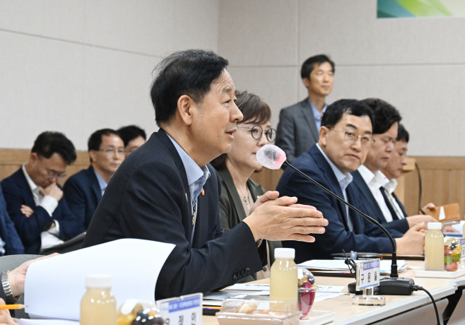 250919구윤철 부총리-APEC 정상회의 성공개최를 위한 소상공인 대표 간담회-화백컨벤션센터 (4)