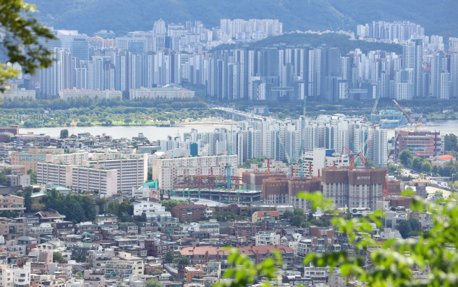'강남3구·용산구 토지거래허가구역 계속 묶는다'