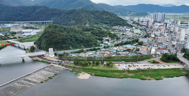 20250922-밀양시, 가곡동-용평동 잇는 용평2교 및 접속도로 개통(1)