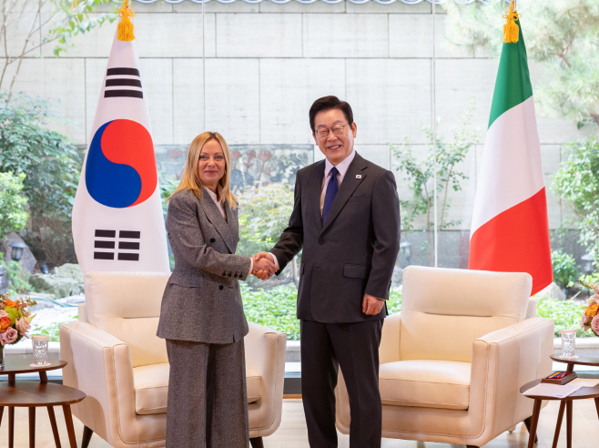 이재명 대통령, 한-이탈리아 정상회담<YONHAP NO-0545>