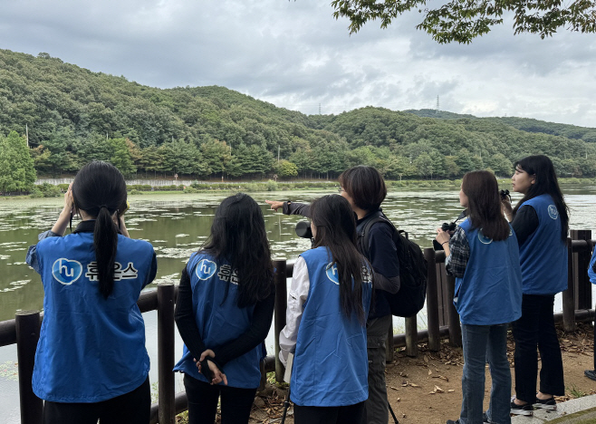 보도사진_휴온스그룹, 2025년 성남시 생물다양성 탐사 활동 펼쳐