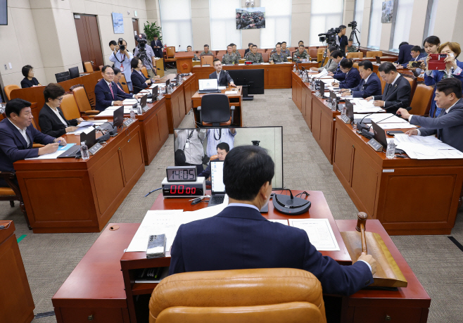 국회 국방위, 진영승 합참의장 후보자 인사청문...<YONHAP NO-4876>
